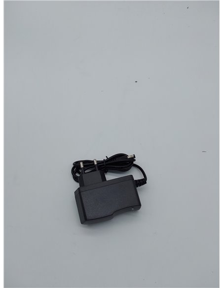 LEYF Universal Adaptador de Fuente de alimentación 5V DC 2A, AC 100-240V 50/60Hz, Adaptador de Corriente, Cargador / 115 cm Kabe