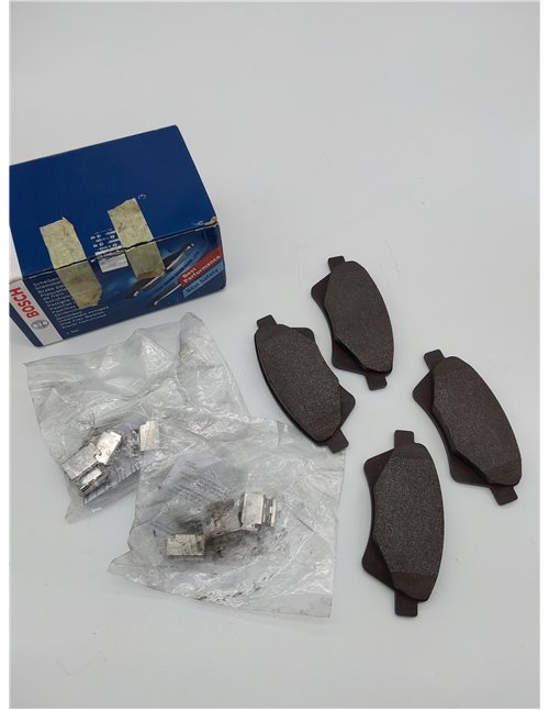 Bosch BP926 - Pastillas de Freno para Coche Eje Delantero - Calidad Bosch - Reducción de Ruido y Polvo - Certificación ECE-R90 -