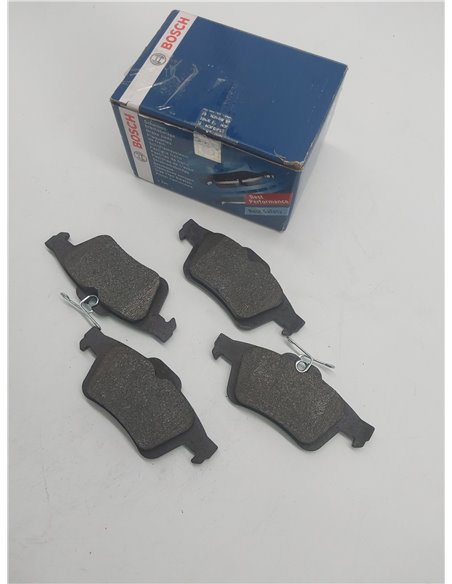 Bosch BP1449 - Pastillas de Freno para Coche Eje Trasero - Calidad Bosch - Reducción de Ruido y Polvo - Certificación ECE-R90 - 