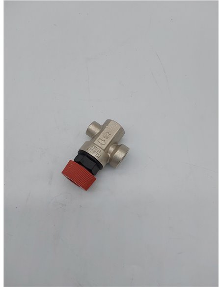 VALVULA SEGURIDAD A MEMBRANA HEMBRA-HEMBRA 1/2" 3BAR CON TOMA MANOMETRO 1/4"       