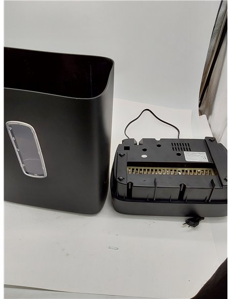 Amazon Basics Trituradora de corte cruzado con capacidad para 12 hojas (nuevlo modelo), para papel y tarjetas de crédito, Color 
