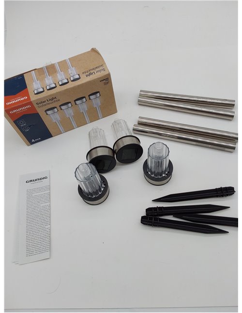 GRUNDIG - Lámpara solar exterior con luz solar de 4 piezas – Lámparas de jardín sobre estaca – Luz blanca – Resistente al agua I
