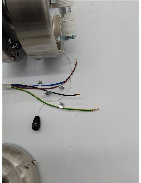 Bestron Ventilador de techo con iluminación, 3 niveles de velocidad y gran envergadura de 75 cm de diámetro, incluye función ver