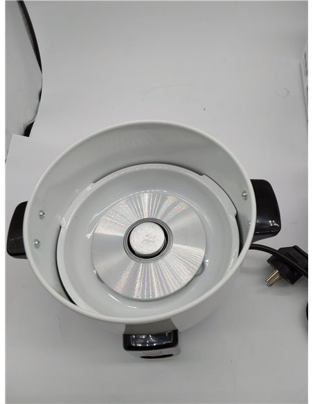 Tristar RK-6117 - Arrocera, Capacidad 0.6 litros, Función para Mantener el Calor, Apagado Automático, incluye Taza Medidora, Esp