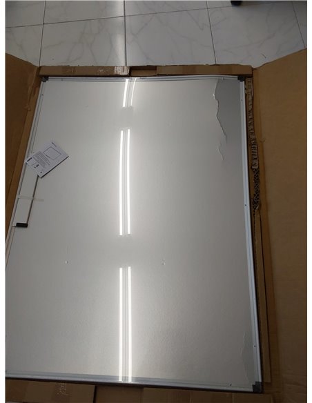 Amazon Basics Pizarra blanca magnética con bandeja para rotuladores y marco de aluminio, 120 cm x 90 cm