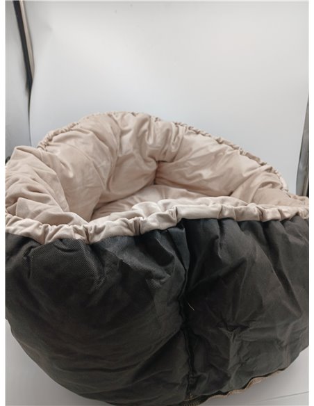 Ferplast Cama para Perros Medianos, Transpirable y Antideslizante, Sofà Throne 85 x 62 x h 33 cm, Blanco