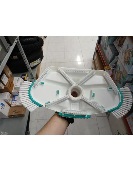 Gre 40017N - Limpiafondos Ovalado con Cepillos. Eficiencia y Durabilidad para Tu Piscina