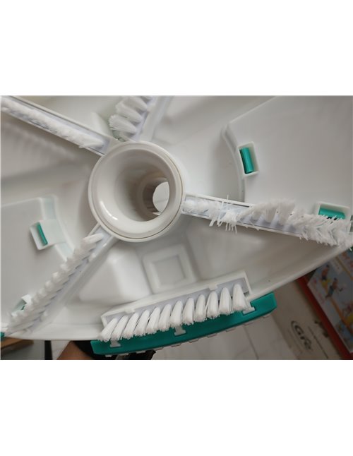 Gre 40017N - Limpiafondos Ovalado con Cepillos. Eficiencia y Durabilidad para Tu Piscina