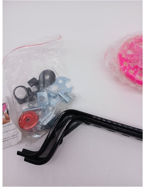 Ruedines de bici rosas. 
