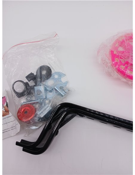 Ruedines de bici rosas. 