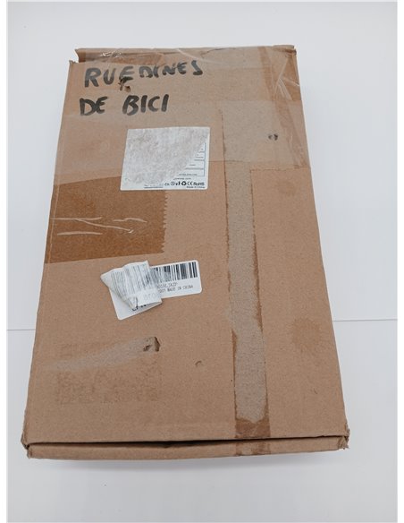 Ruedines de bici rosas. 