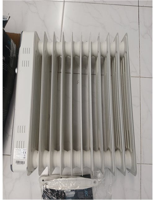 Cecotec Radiador Eléctrico de Aceite ReadyWarm 11000 Space. 11 Módulos, Bajo Consumo, 2500 W, 3 Niveles, Recogecables, Sistema d