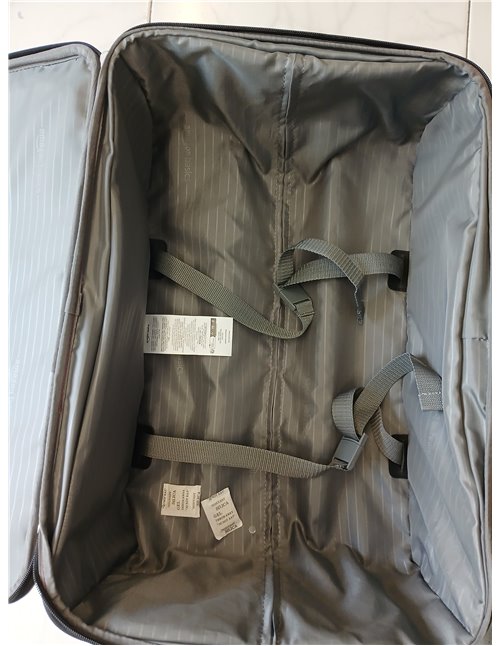 Amazon Basics Juego de Equipaje Blando de 2 Piezas, Maleta de Mano Expandible (58 cm) y Bolsa de Mano (25 cm), Ligero, 100% Poli