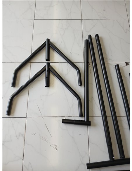 Amazon Basics Perchero resistente, 1,21 x 1,52 m, Negro