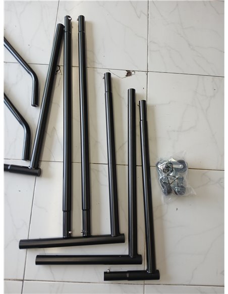 Amazon Basics Perchero resistente, 1,21 x 1,52 m, Negro