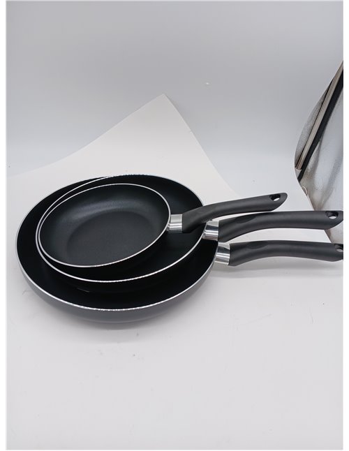 Amazon Basics Set of 3 Non-Stick Frying Pans - 20 cm, 25 cm and 30 cm, Black