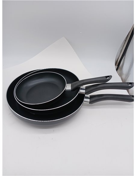 Amazon Basics Set of 3 Non-Stick Frying Pans - 20 cm, 25 cm and 30 cm, Black