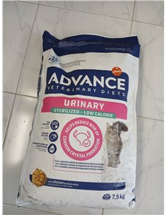 Advance Veterinary Diets Urinary Low Calorie, Pienso para Gatos para el Control del peso y protección de las vías urinarias, 7,5 2