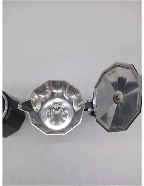 Monix Vitro Noir Cafetera italiana de aluminio 6 tazas, Apta para todo tipo de cocinas salvo inducción, Color negro
