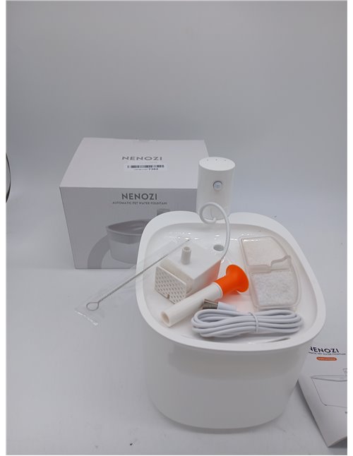 Battery Operated Cordless Cat Fountain with Motion Sensor, 2.6L Cold Water Fountain for Cats with Rechargeable 3000mAh Battery, 