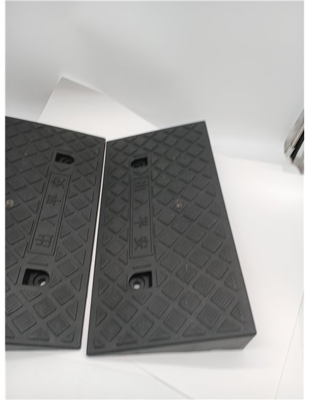 QWORK® 2PCS Rampa de Carga de Plástico, Bordillo Rampa, para Sillas de Ruedas, Motocicletas, 49x27x7 cm