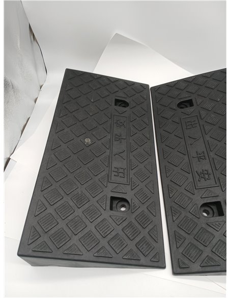 QWORK® 2PCS Rampa de Carga de Plástico, Bordillo Rampa, para Sillas de Ruedas, Motocicletas, 49x27x7 cm
