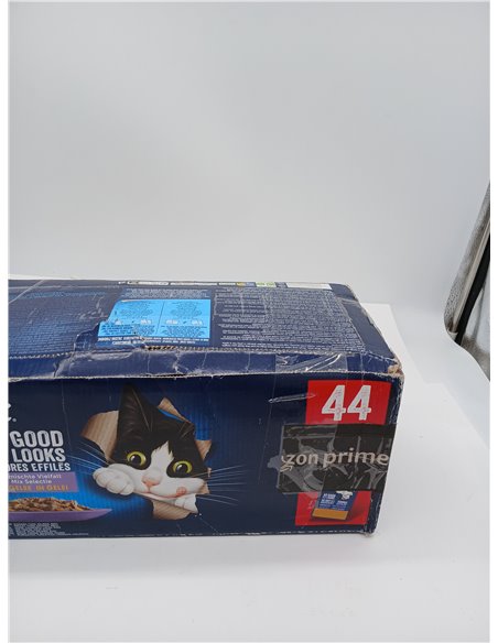 FELIX Fantastic Wet Adult Cat Food, Gelatin, Beef, Chicken, Salmon and Tuna Assortment, Pack of 44 85g Sachets