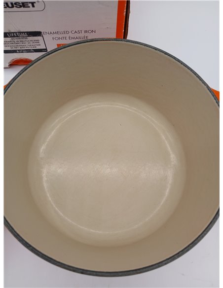 Le Creuset Cocotte redonda de hierro fundido, 18 cm, 1, 8 L, Todas Las Fuentes de Calor incluso inducción, Volcanico, 2117718090