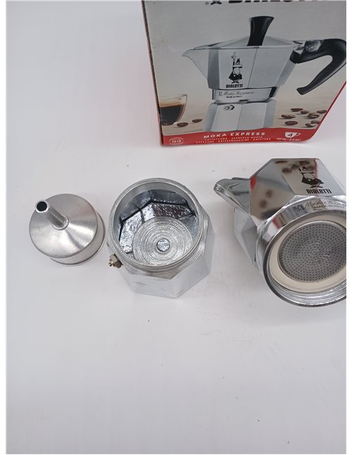 Bialetti - Moka Express: Icónica Cafetera Italiana para Espresso, Auténtico Café Italiano, Cafetera 4 Tazas (190 Ml), Aluminio, 