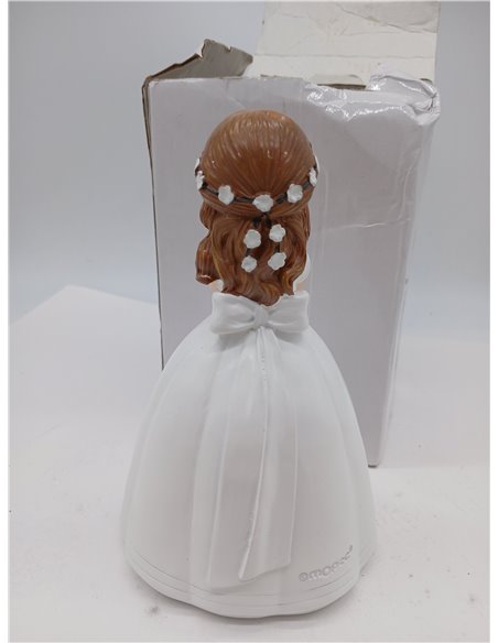 Figura para tarta de comunión niña vestido largo y corona de flores