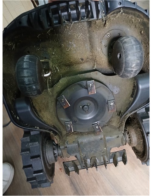 MAMMOTION YUKA Mini 700 Robot Cortacésped Perimetral sin Cables, Recomendado 700m², MAX. 1100m², Auto Mapping Visión 3D AI, 50% 